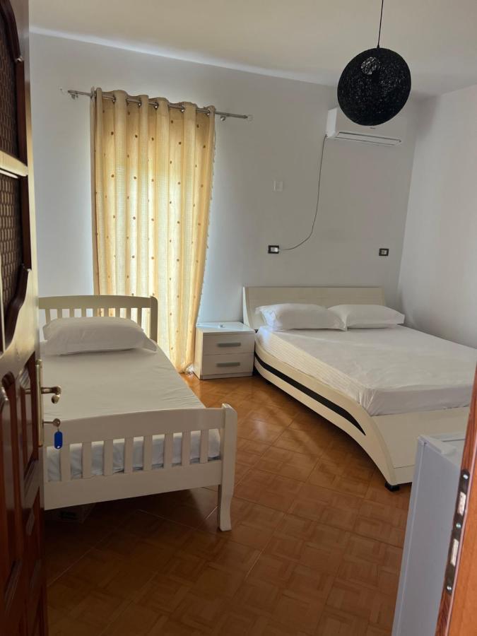 Rooms For Rent Habipi Vlorë Exterior foto
