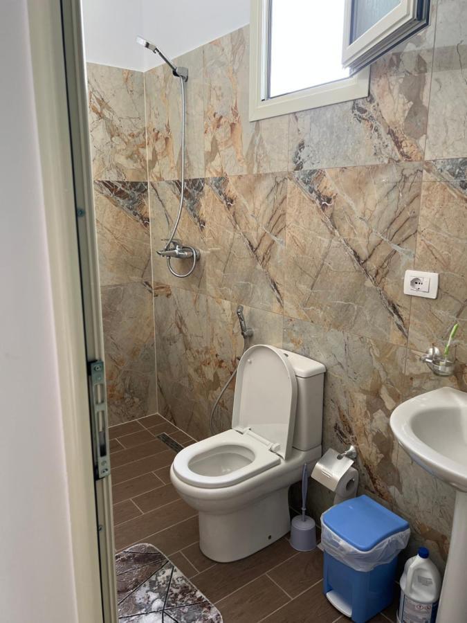 Rooms For Rent Habipi Vlorë Exterior foto